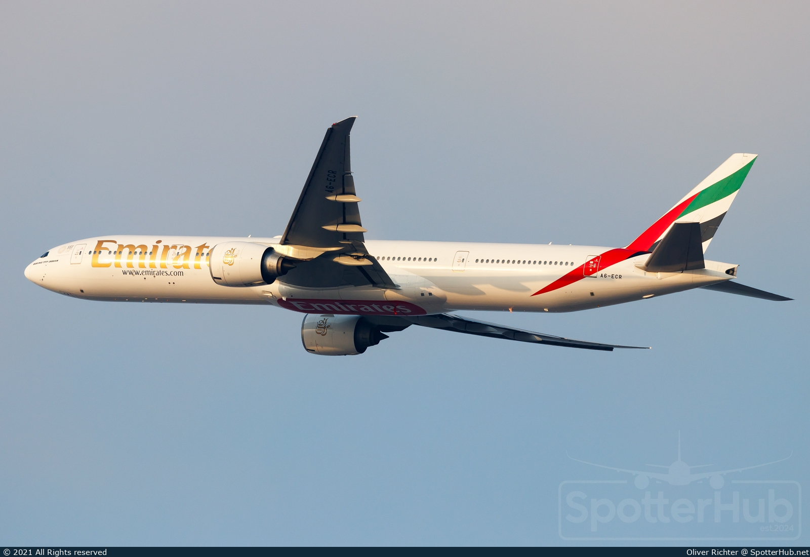 Photo of A6-ECR - Boeing 777-31H(ER) operated by Emirates