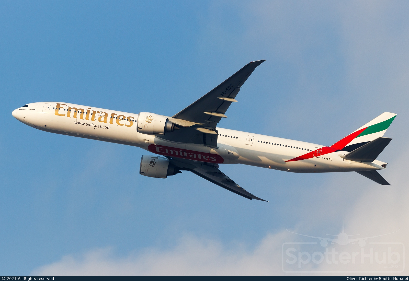 Photo of A6-EPC - Boeing 777-31H(ER) operated by Emirates