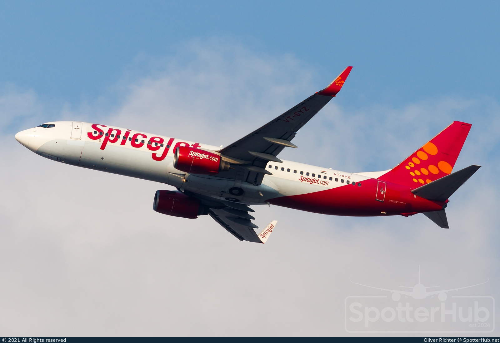 Photo of VT-SYZ - Boeing 737-85R operated by SpiceJet