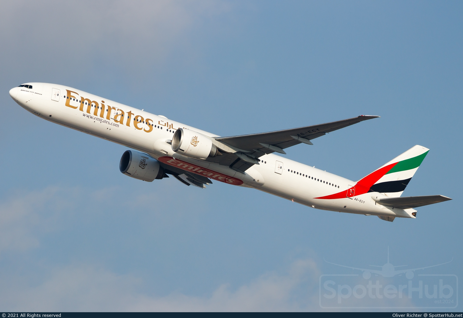 Photo of A6-ECY - Boeing 777-31H(ER) operated by Emirates