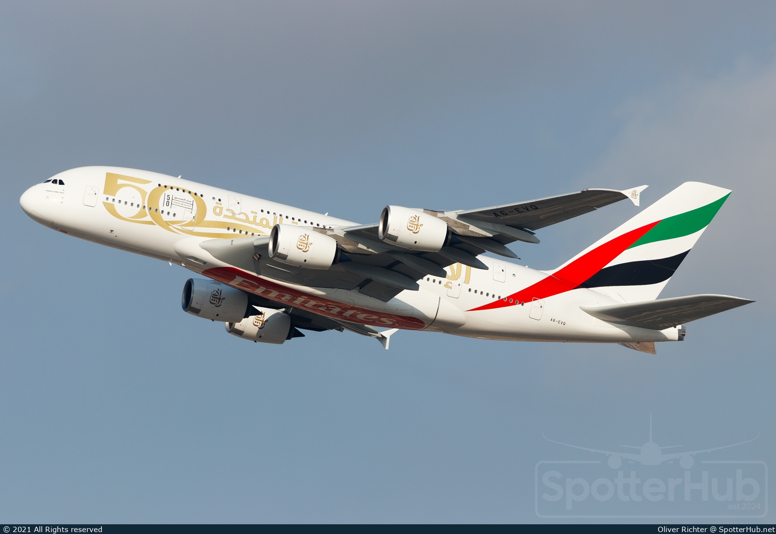 Photo of A6-EVQ - Airbus A380-842 operated by Emirates