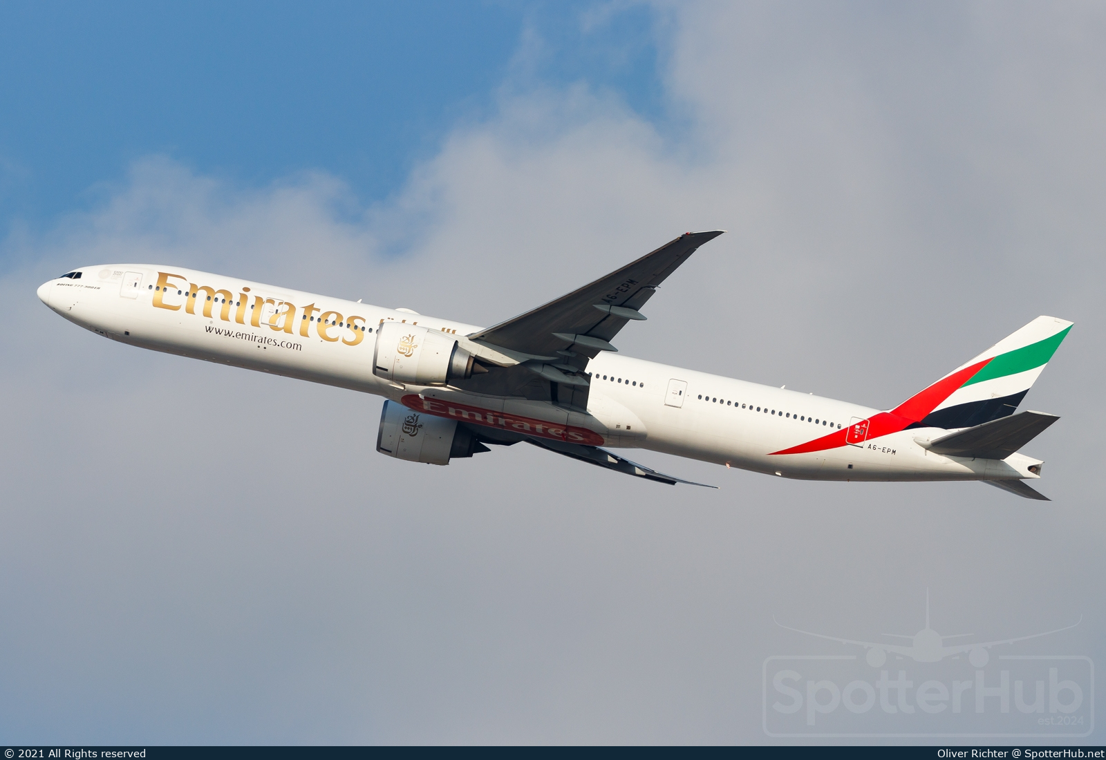 Photo of A6-EPM - Boeing 777-31H(ER) operated by Emirates