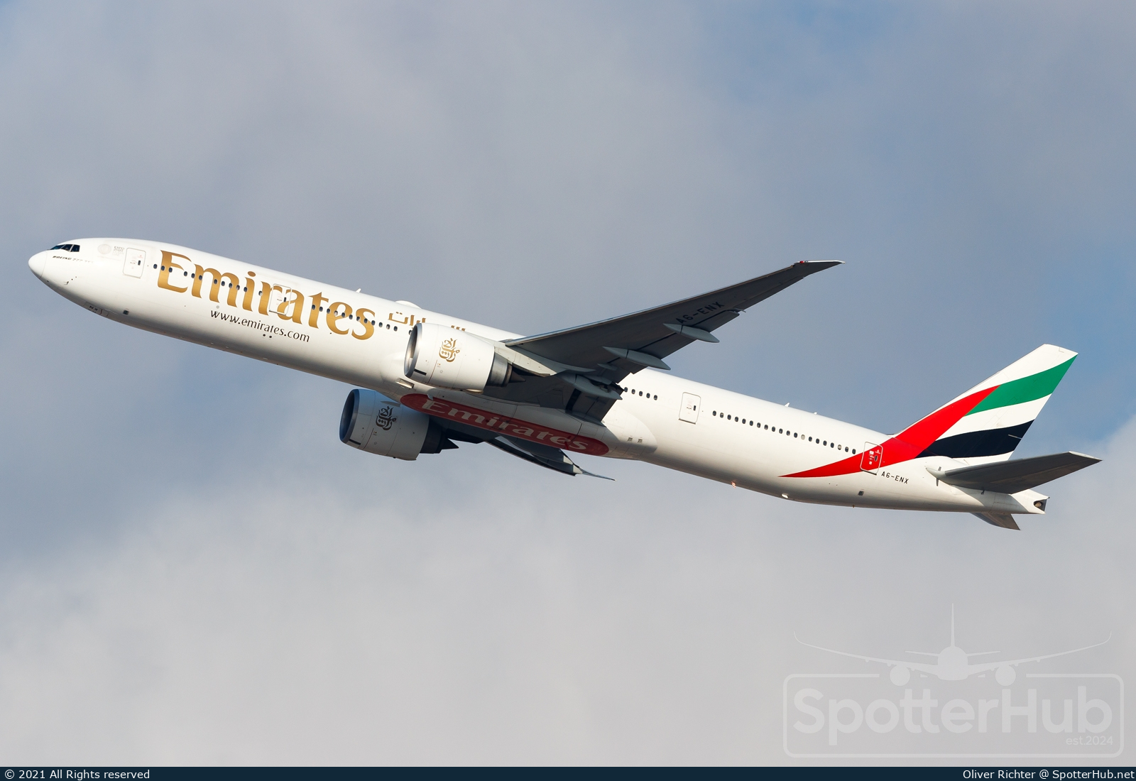Photo of A6-ENX - Boeing 777-31H(ER) operated by Emirates