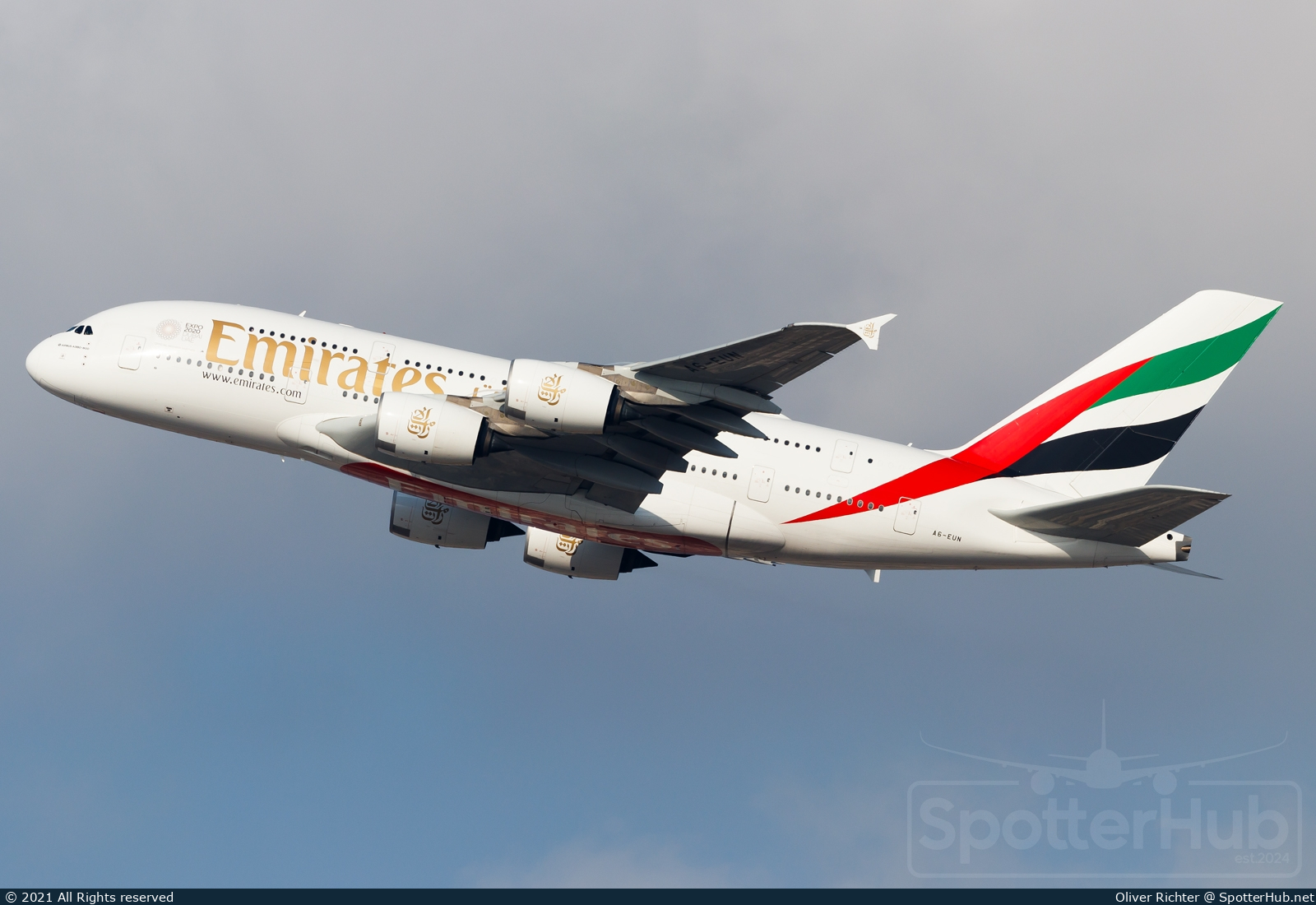 Photo of A6-EUN - Airbus A380-842 operated by Emirates
