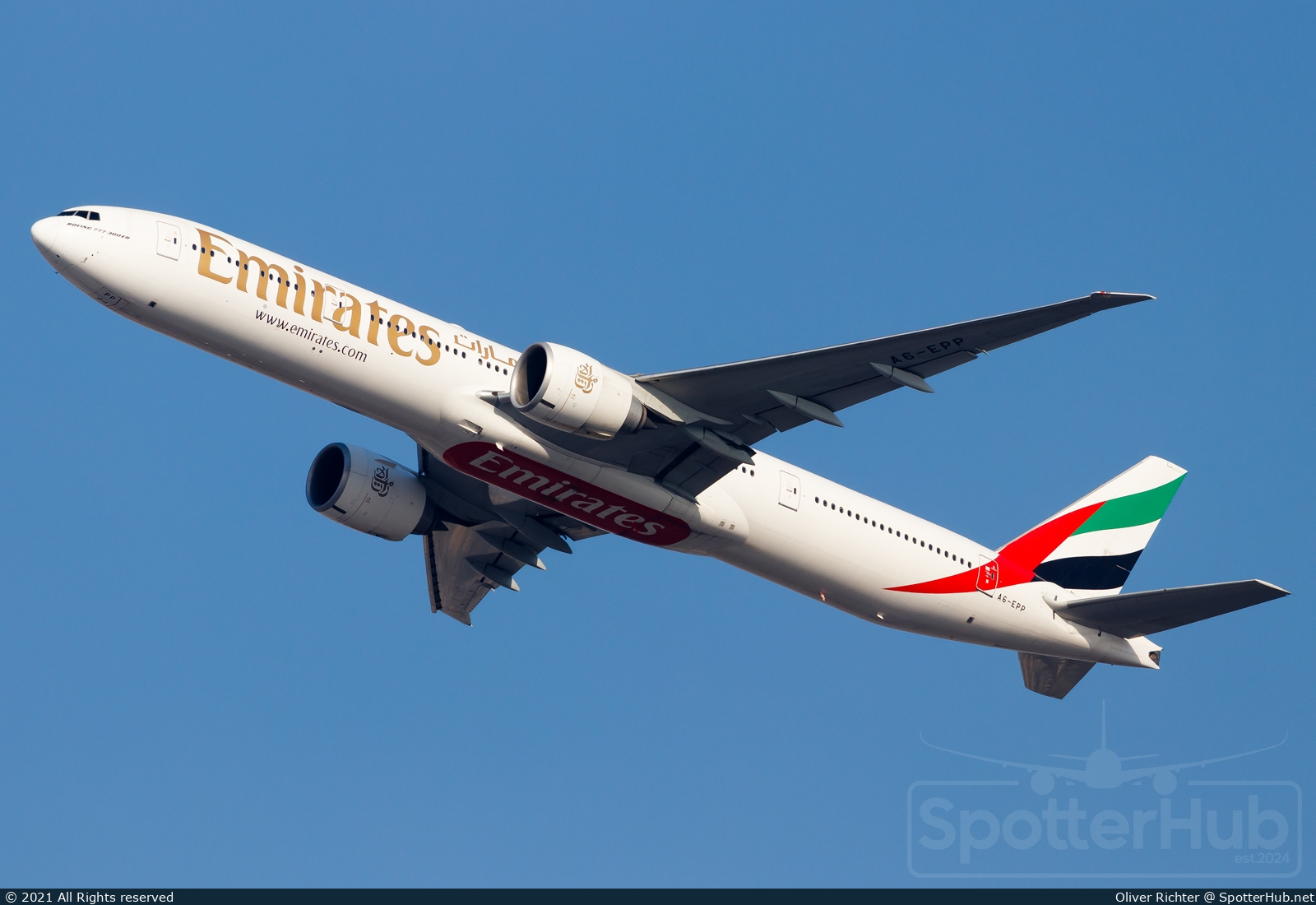 Photo of A6-EPP - Boeing 777-31H(ER) operated by Emirates
