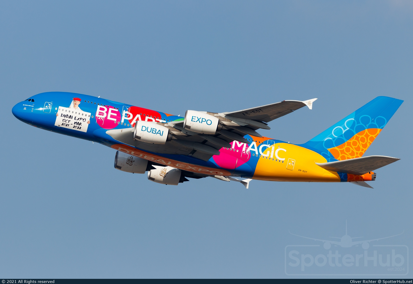 Photo of A6-EOT - Airbus A380-861 operated by Emirates