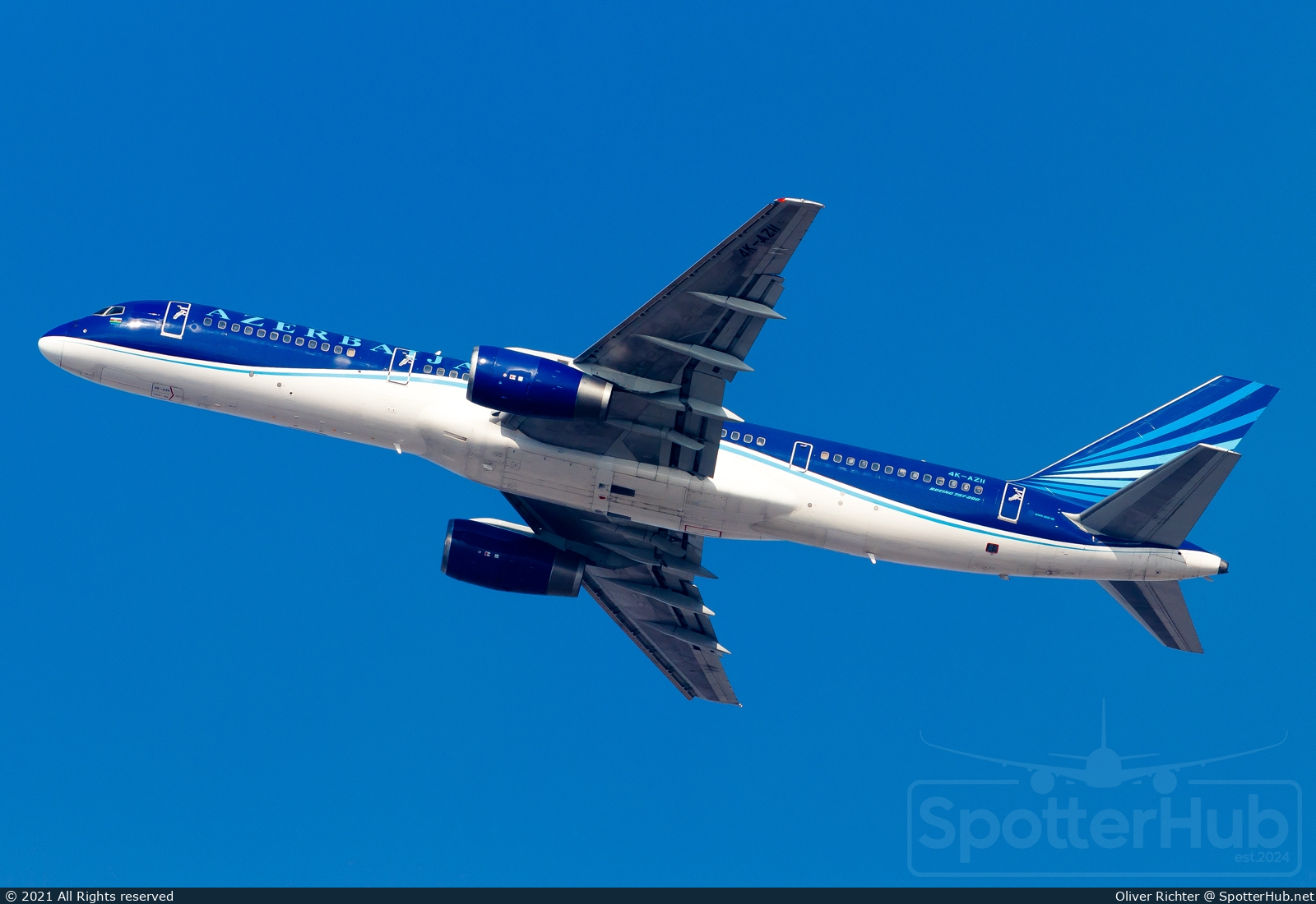 Photo of 4K-AZ11 - Boeing 757-22L operated by Azerbaijan Airlines