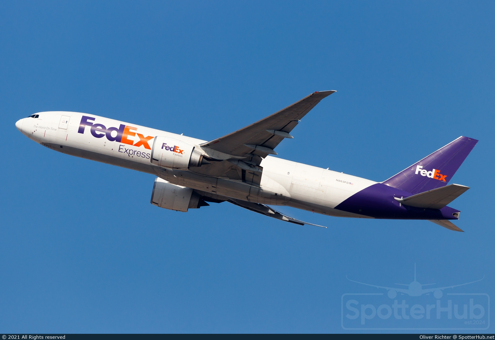 Photo of N863FD - Boeing 777-FS2 operated by FedEx