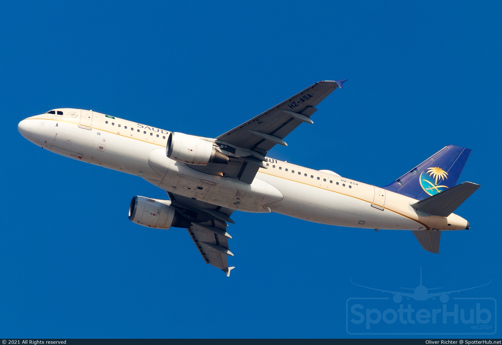 Photo of HZ-ASA - Airbus A320-214 operated by Saudi Arabian Airlines