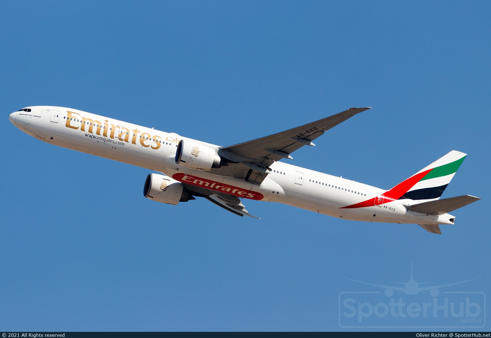 Photo of A6-ECZ - Boeing 777-31H(ER) operated by Emirates