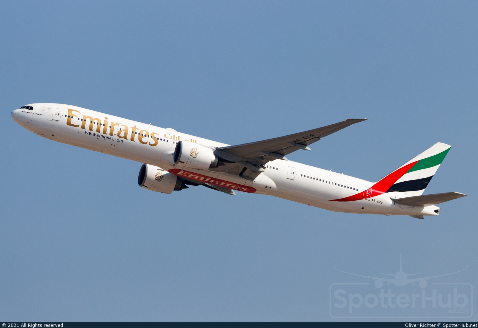 Photo of A6-ECG - Boeing 777-31H(ER) operated by Emirates