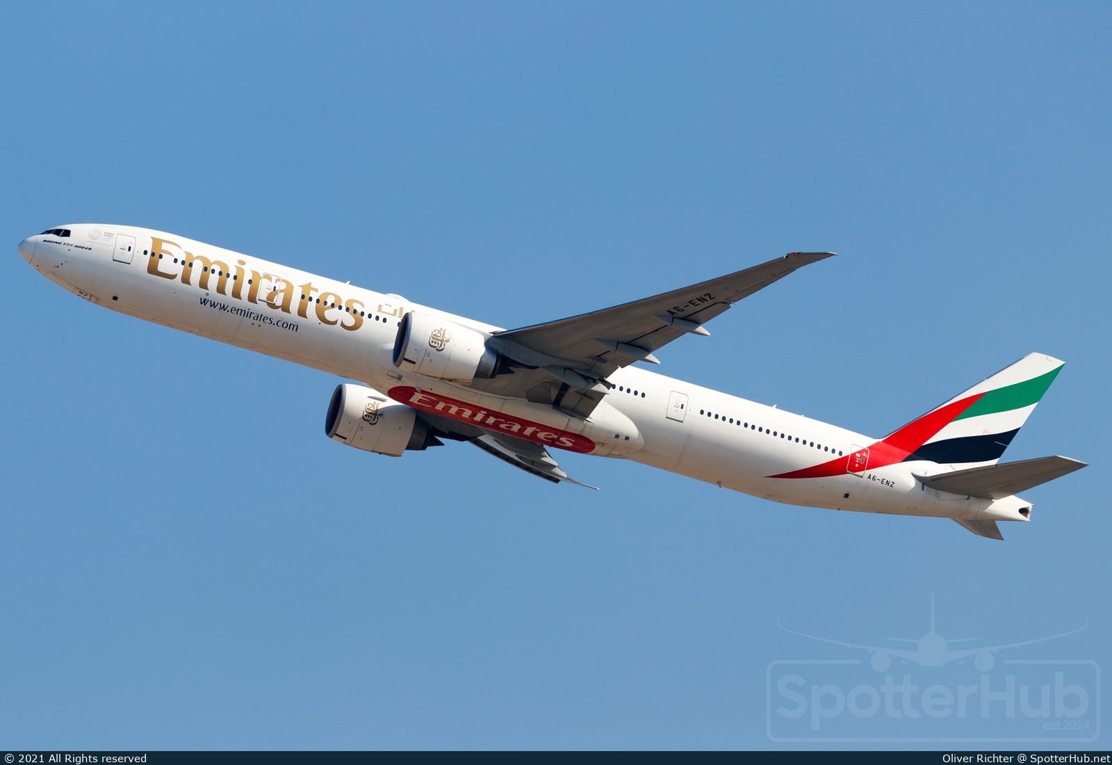 Photo of A6-ENZ - Boeing 777-31H(ER) operated by Emirates