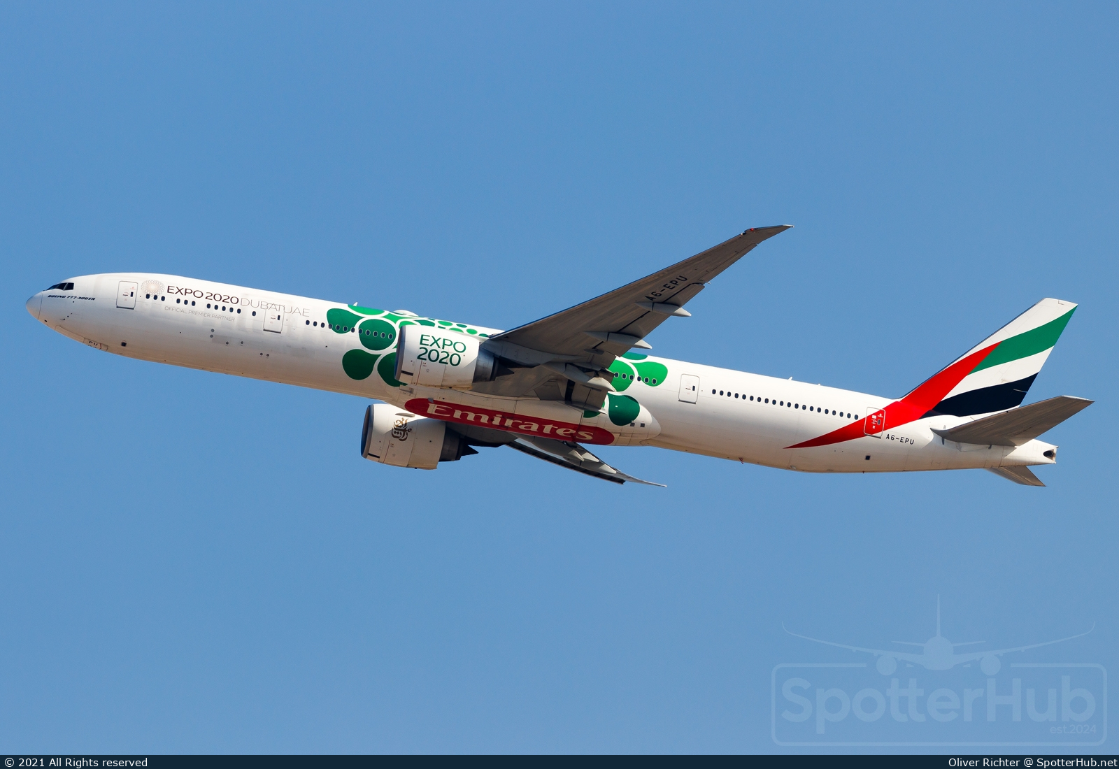 Photo of A6-EPU - Boeing 777-31H(ER) operated by Emirates