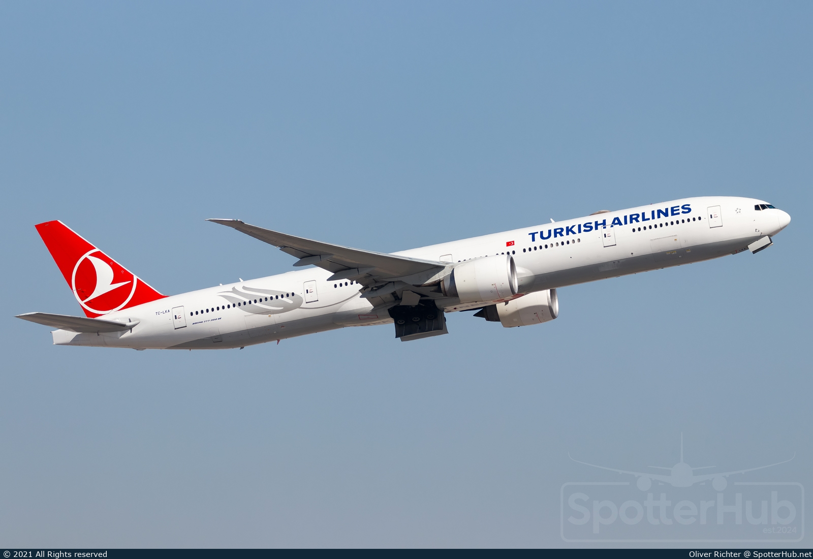 Photo of TC-LKA - Boeing 777-36N(ER) operated by Turkish Airlines