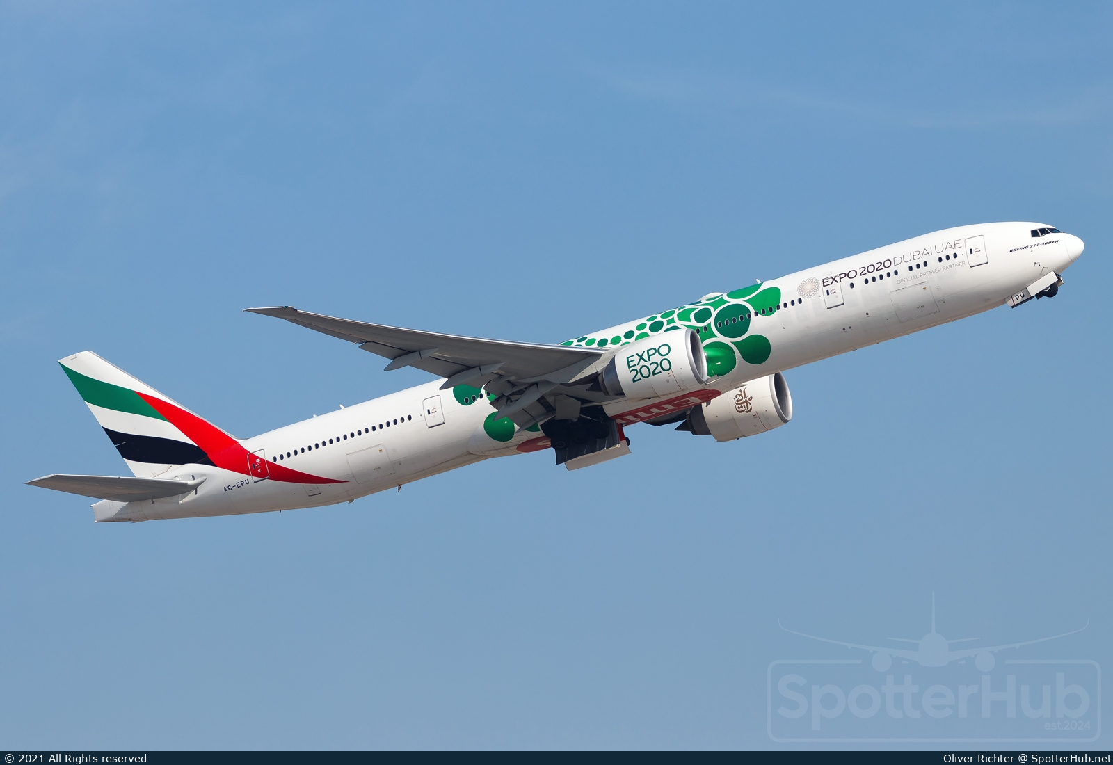 Photo of A6-EPU - Boeing 777-31H(ER) operated by Emirates