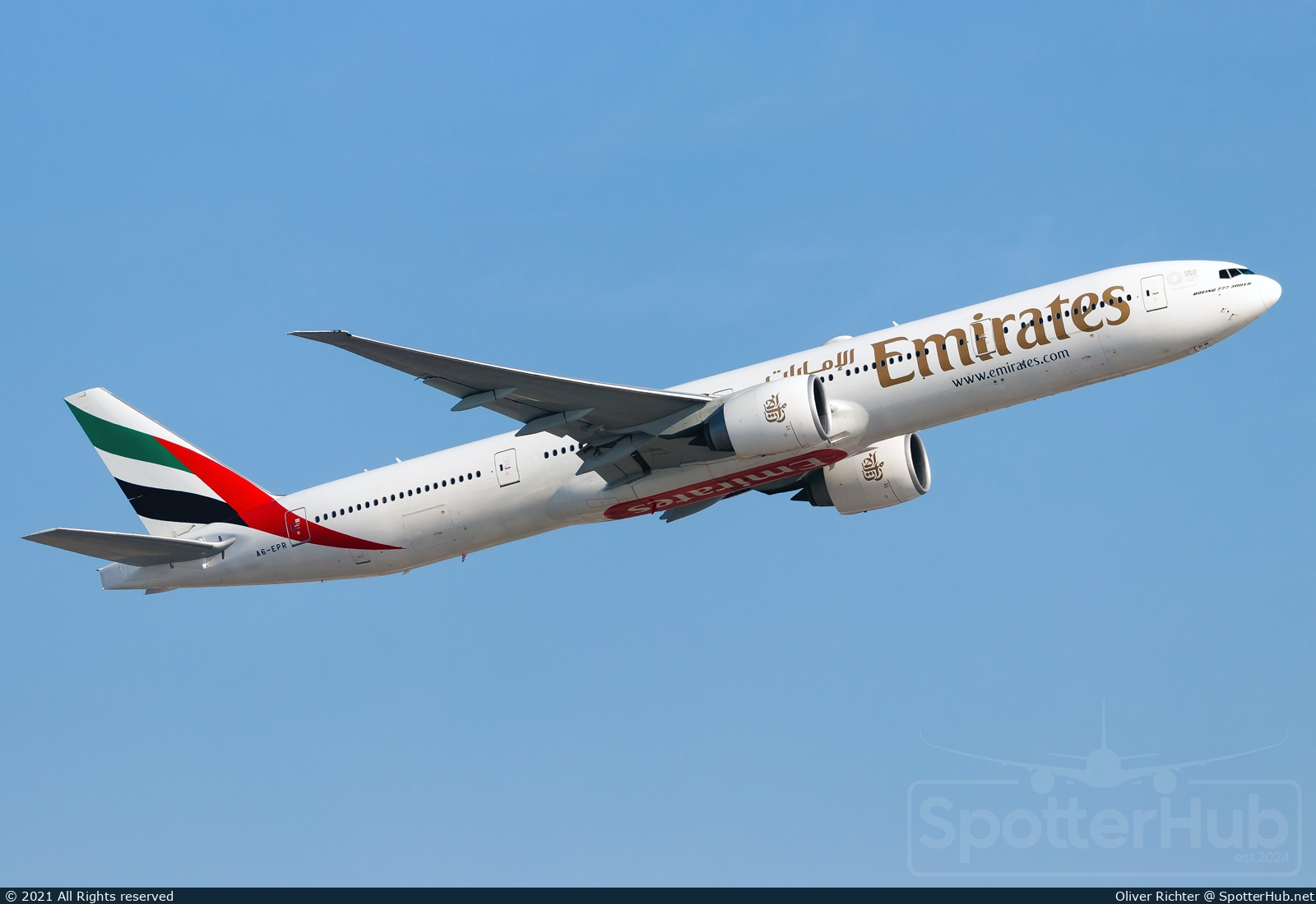 Photo of A6-EPR - Boeing 777-31H(ER) operated by Emirates