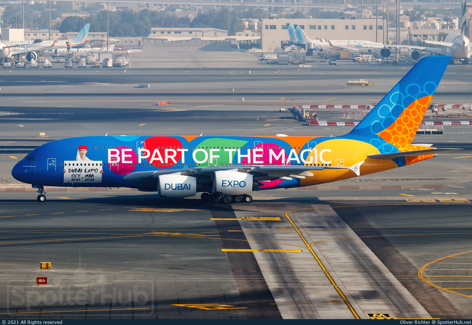 Photo of A6-EES - Airbus A380-861 operated by Emirates