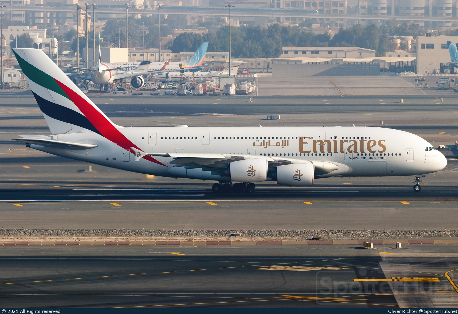 Photo of A6-EUB - Airbus A380-861 operated by Emirates