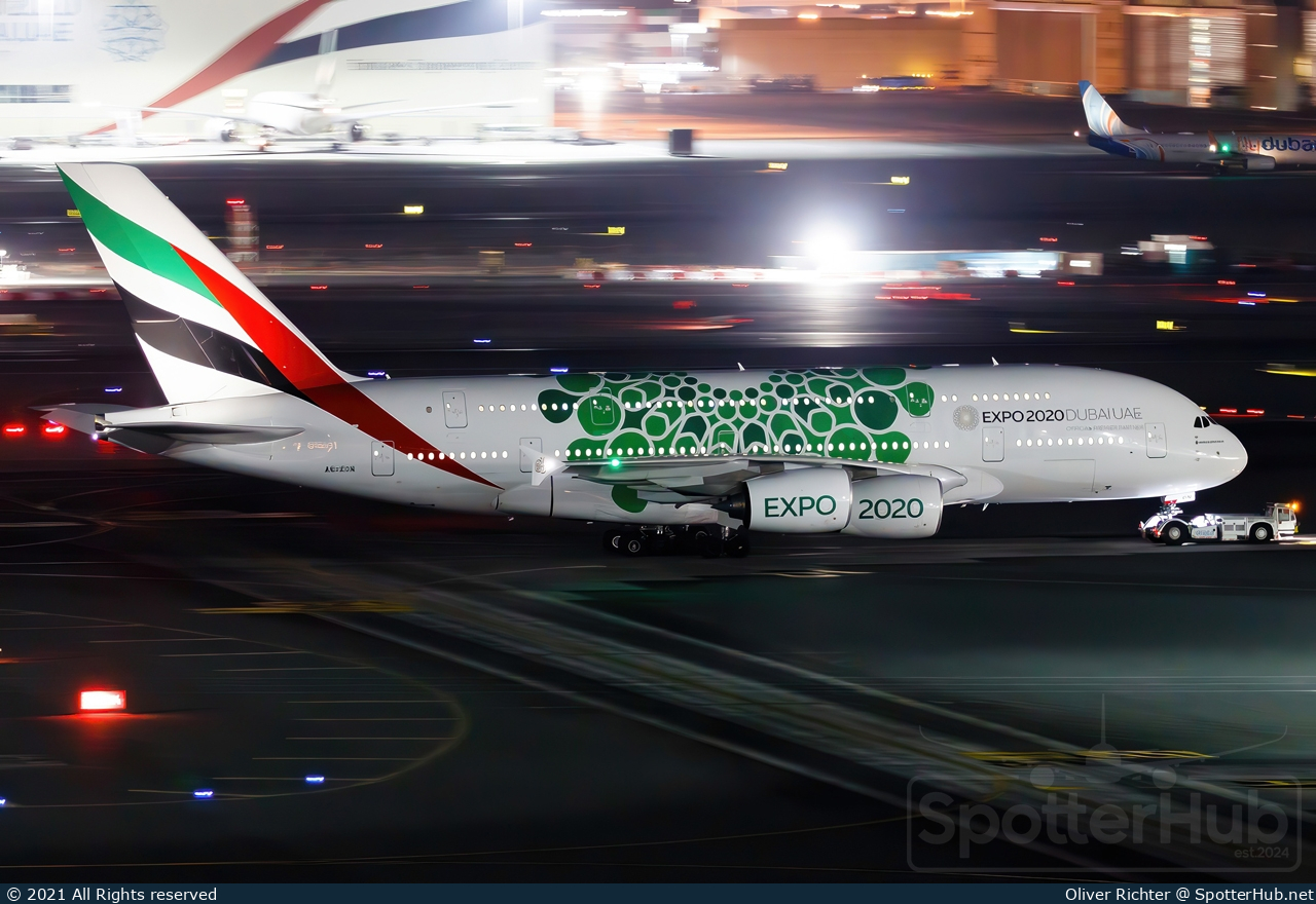 Photo of A6-EON - Airbus A380-861 operated by Emirates