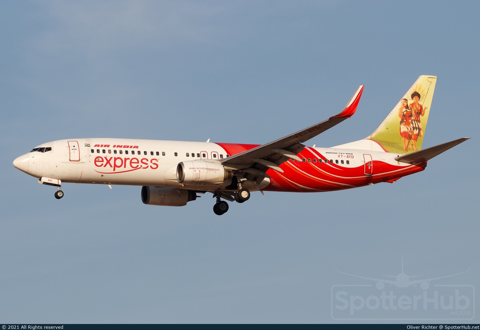 Photo of VT-AYD - Boeing 737-8HG operated by Air India Express