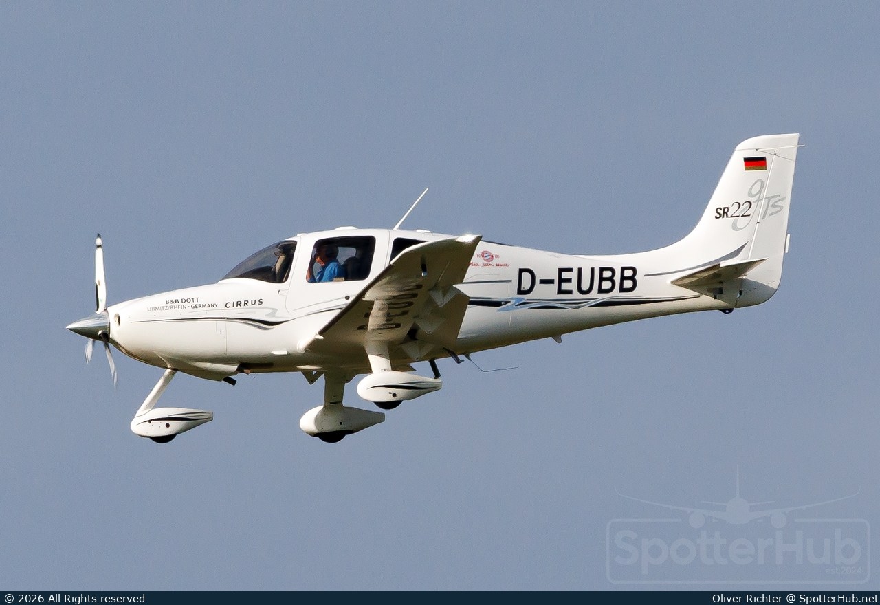 Photo of D-EUBB - Cirrus SR22 G2 GTS operated by Private