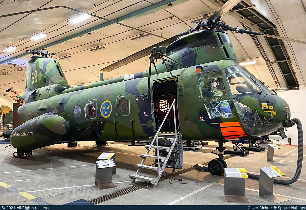 Photo of 04069 - Kawasaki Hkp 4C [Boeing Vertol CH-46] operated by Swedish Navy