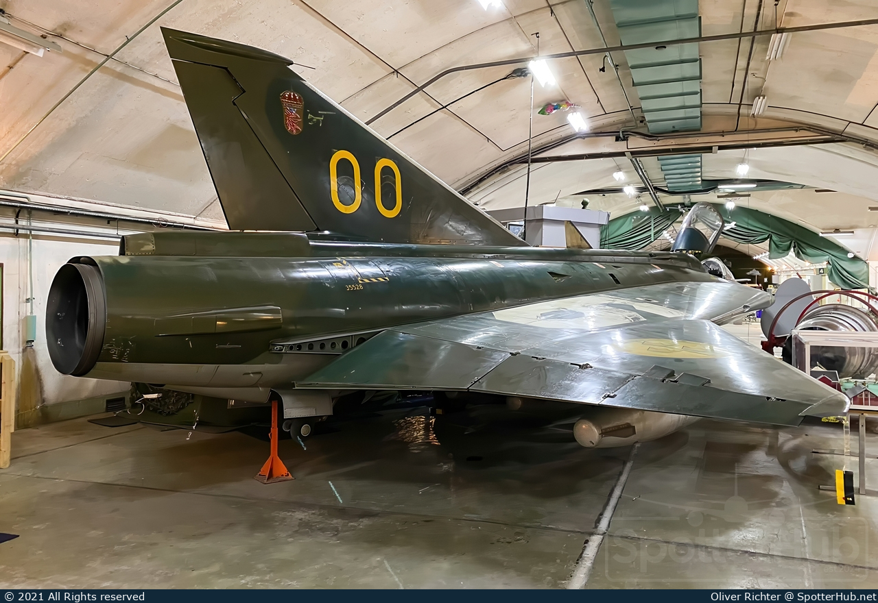 Photo of 35528 - Saab J 35F Draken operated by Swedish Air Force
