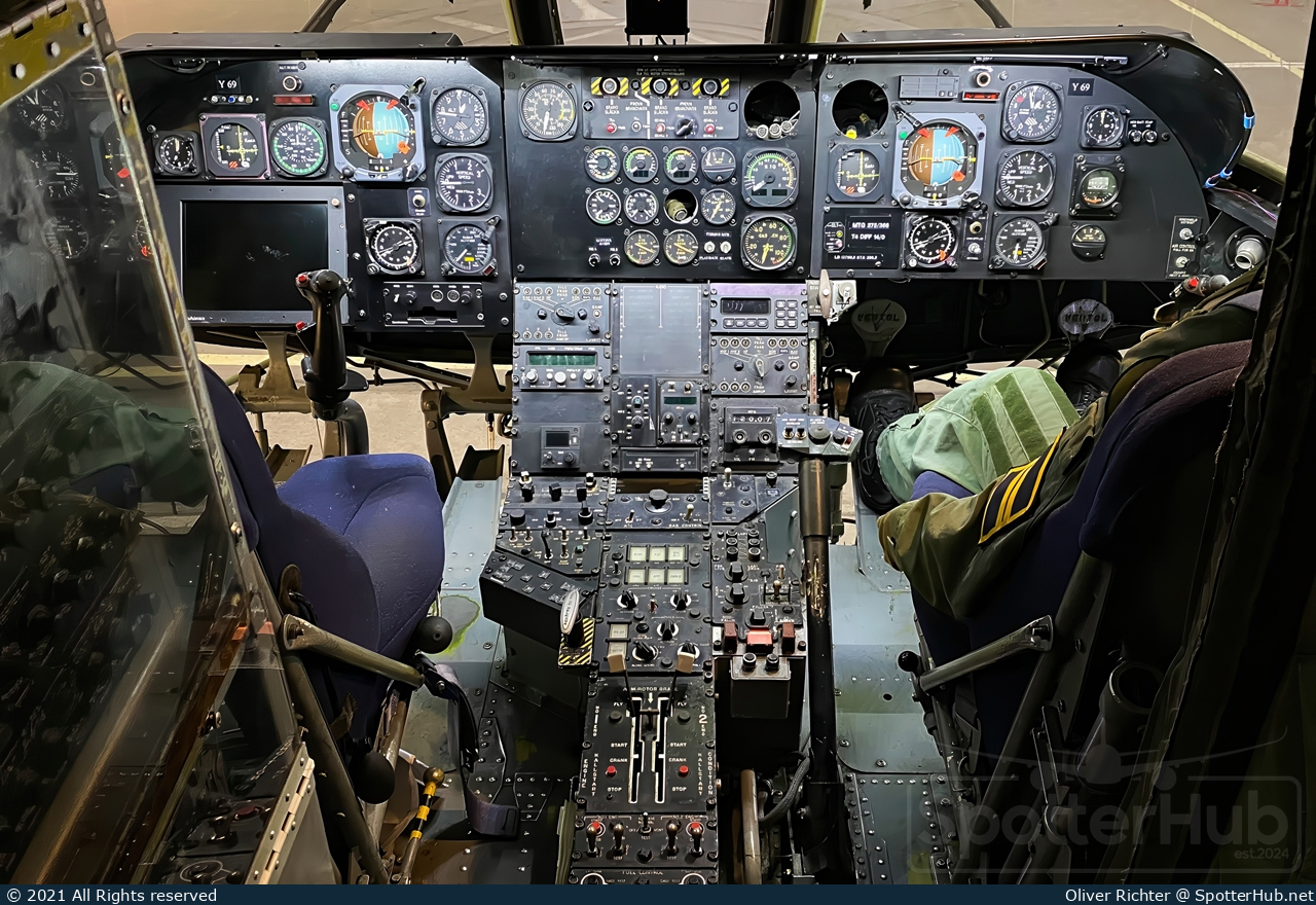 Photo of 04069 - Kawasaki Hkp 4C [Boeing Vertol CH-46] operated by Swedish Navy