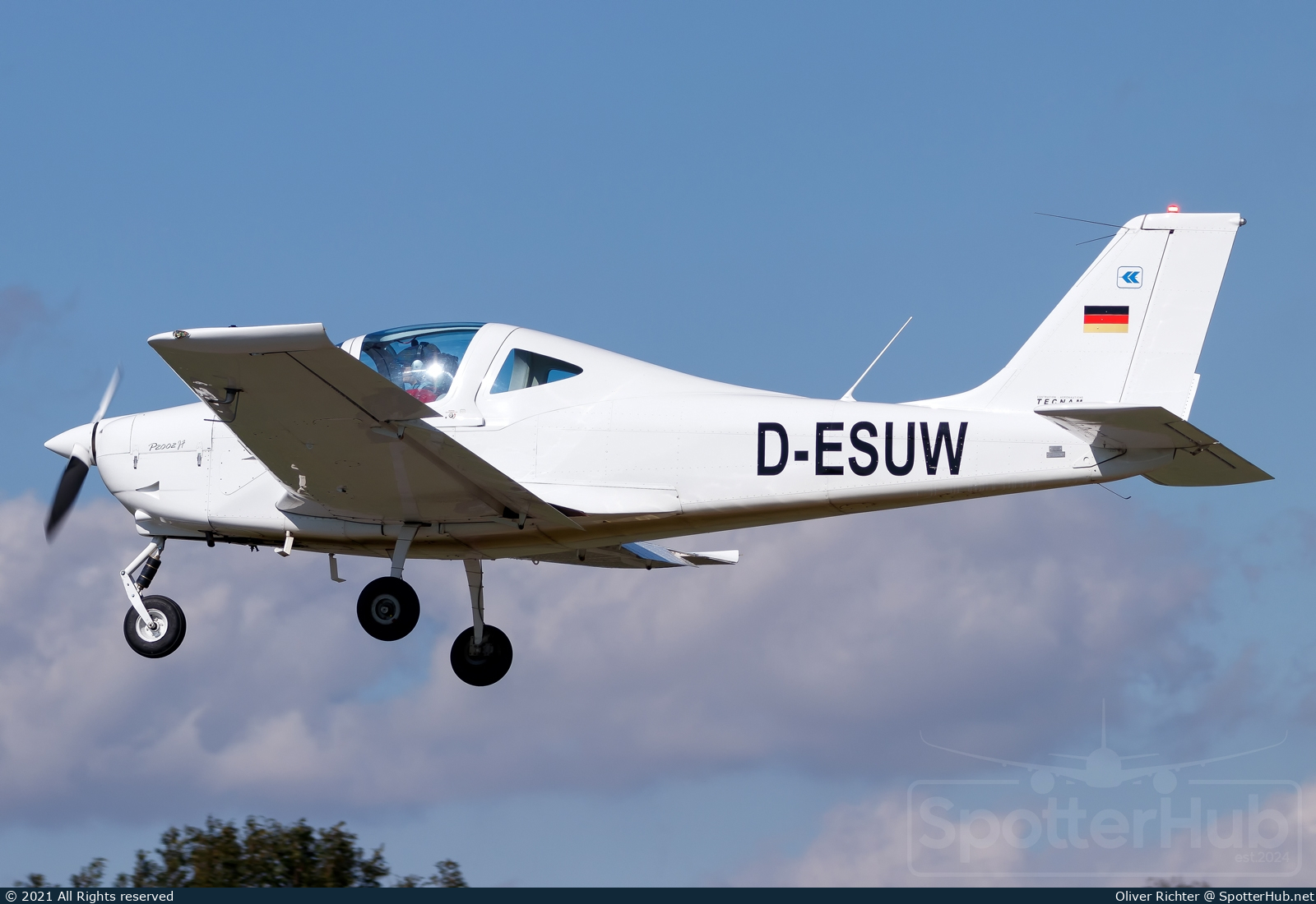 Photo of D-ESUW - Tecnam P2002JF Sierra operated by Engl Flight Team
