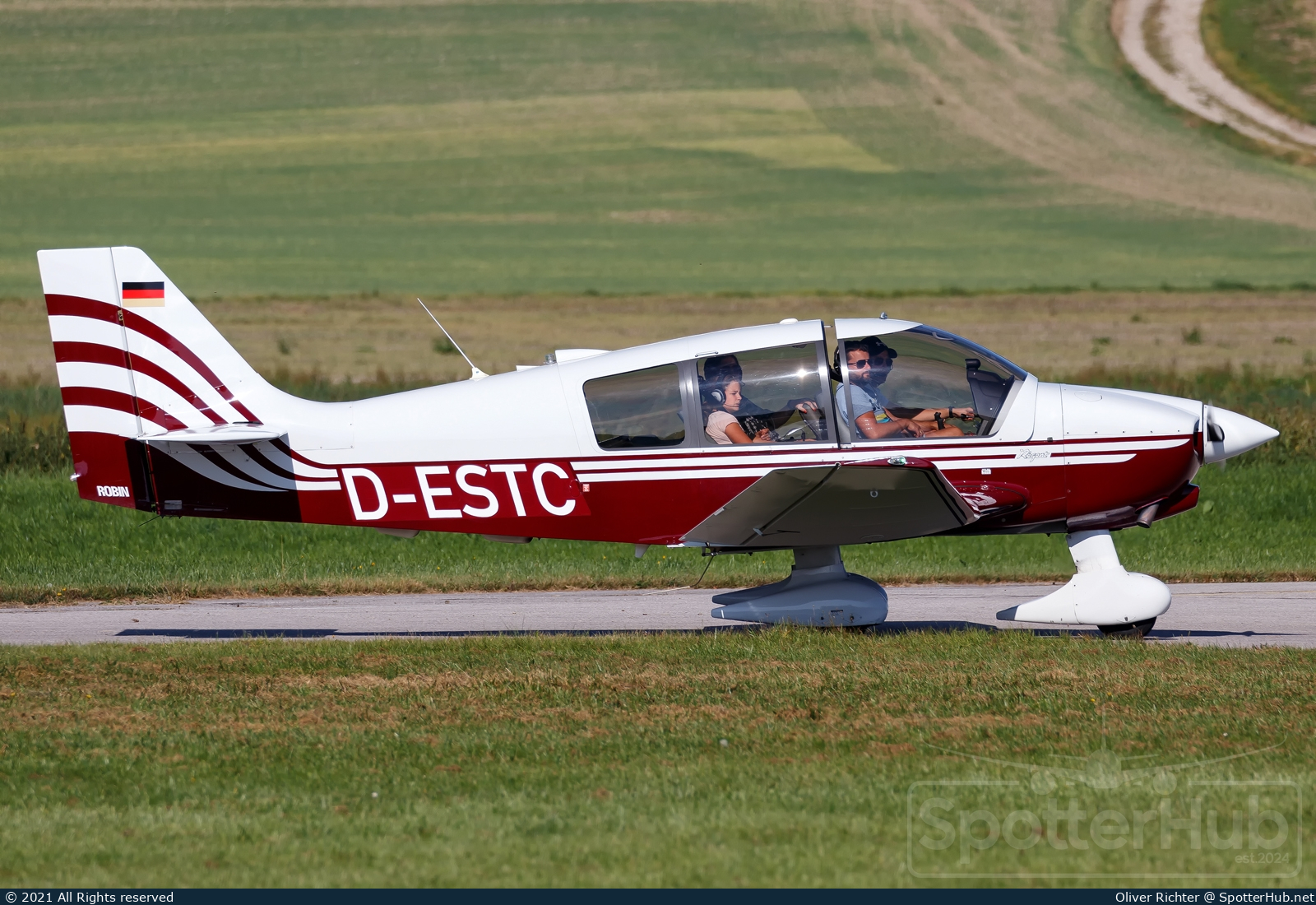 Photo of D-ESTC - Robin DR400/180 Régent operated by Fliegerclub Mühldorf
