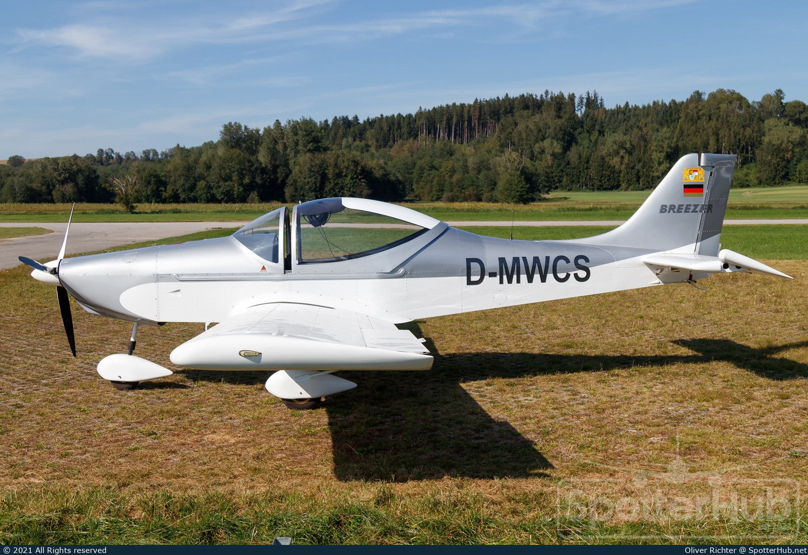 Photo of D-MWCS - Breezer CL operated by Private
