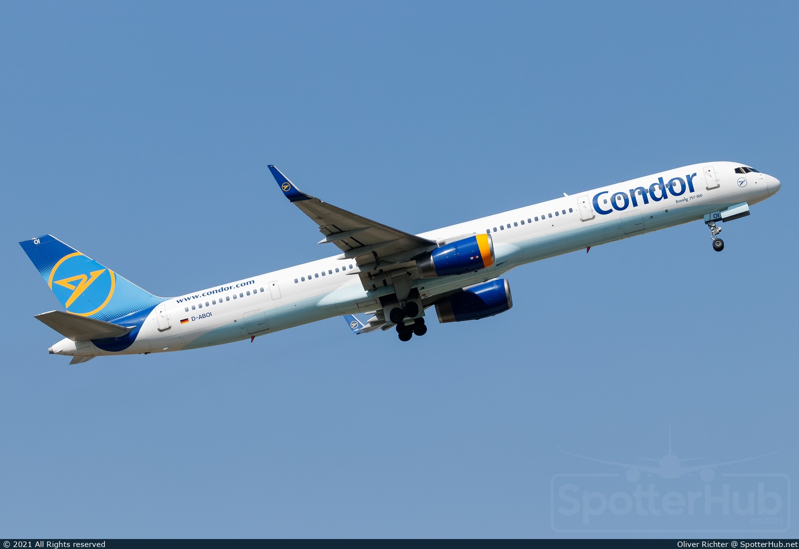 Photo of D-ABOI - Boeing 757-330 operated by Condor