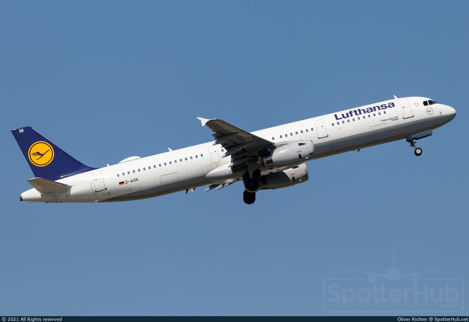 Photo of D-AISK - Airbus A321-231 operated by Lufthansa