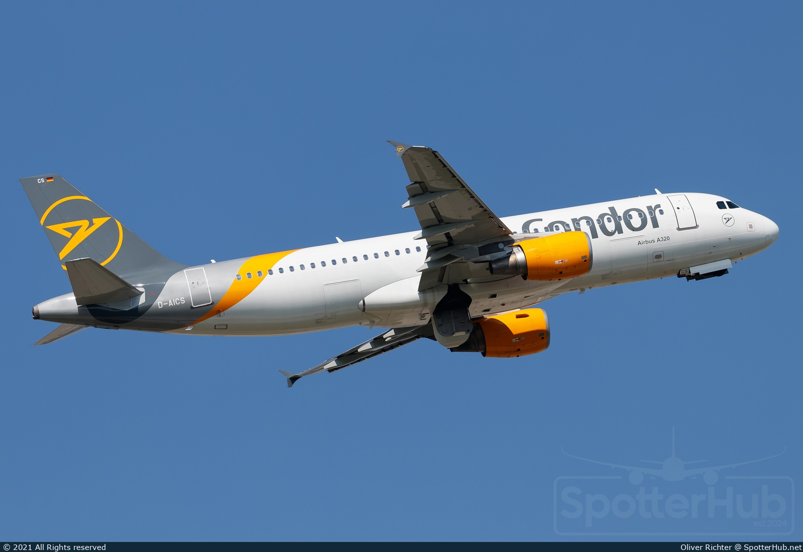 Photo of D-AICS - Airbus A320-214 operated by Condor