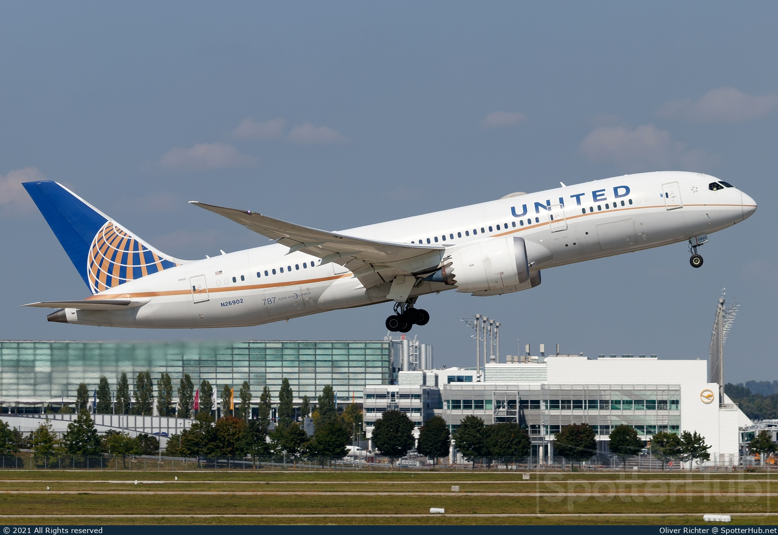 Photo of N26902 - Boeing 787-8 Dreamliner operated by United Airlines