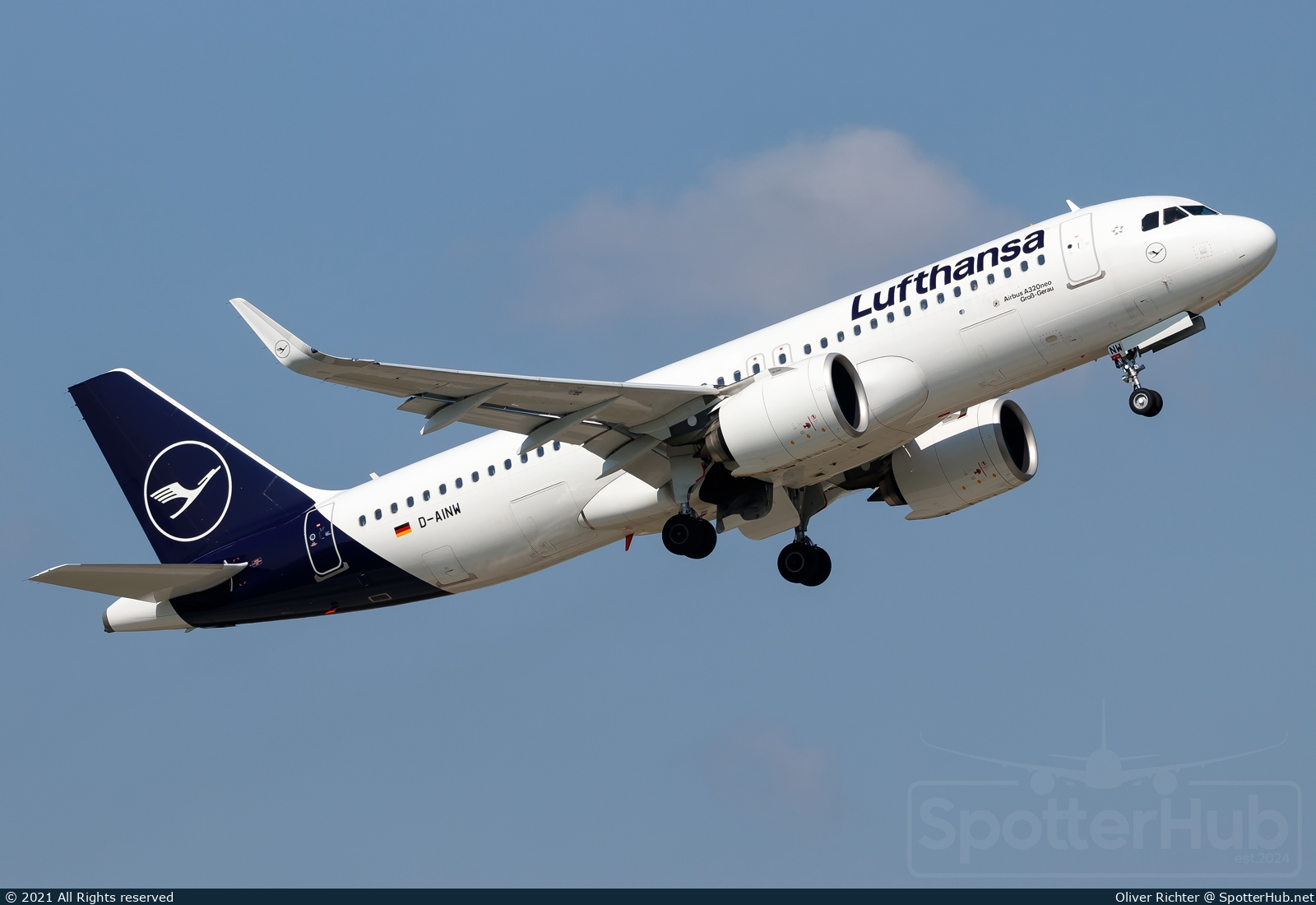 Photo of D-AINW - Airbus A320-271N operated by Lufthansa