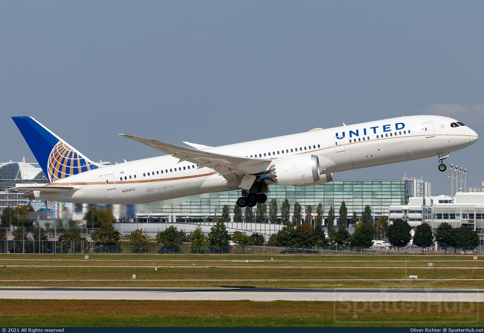 Photo of N26970 - Boeing 787-9 Dreamliner operated by United Airlines