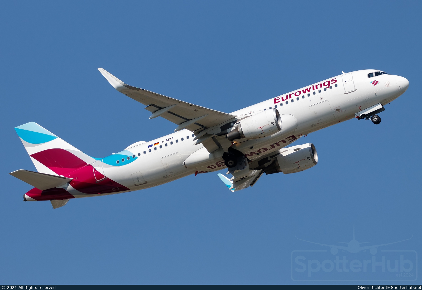 Photo of D-AIZT - Airbus A320-214 operated by Eurowings