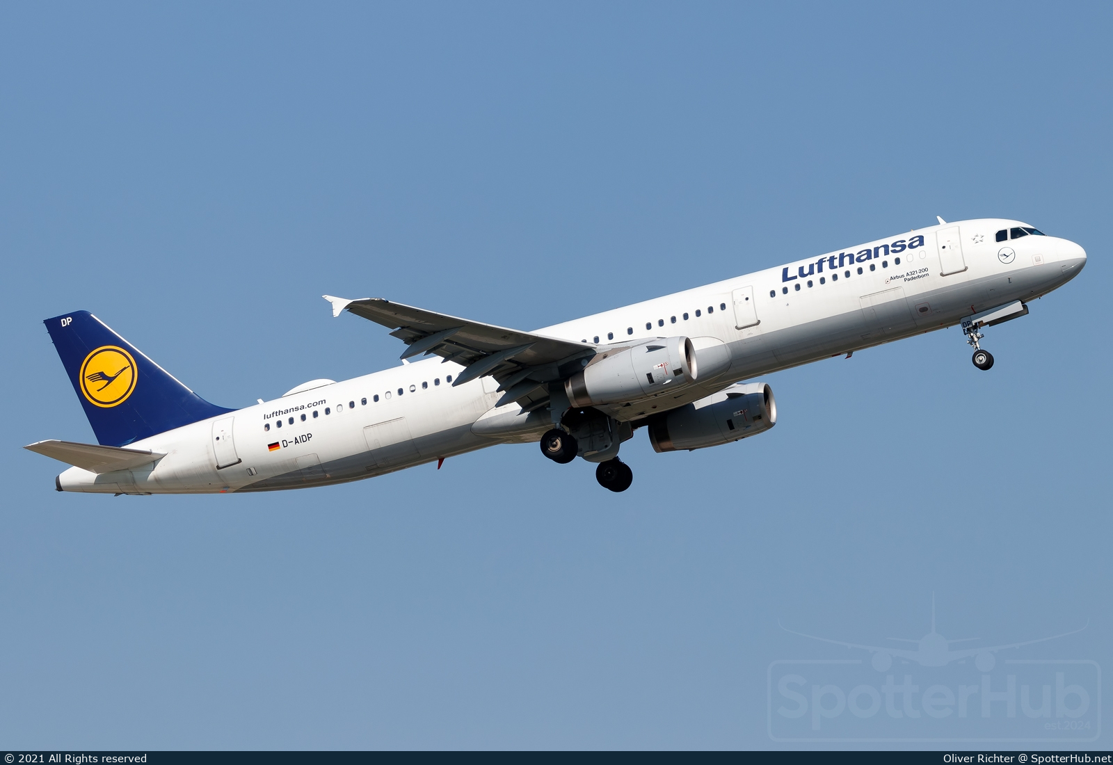 Photo of D-AIDP - Airbus A321-231 operated by Lufthansa
