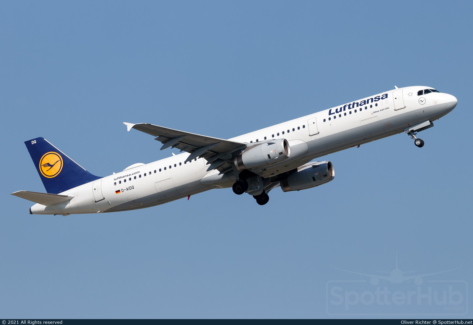 Photo of D-AIDQ - Airbus A321-231 operated by Lufthansa