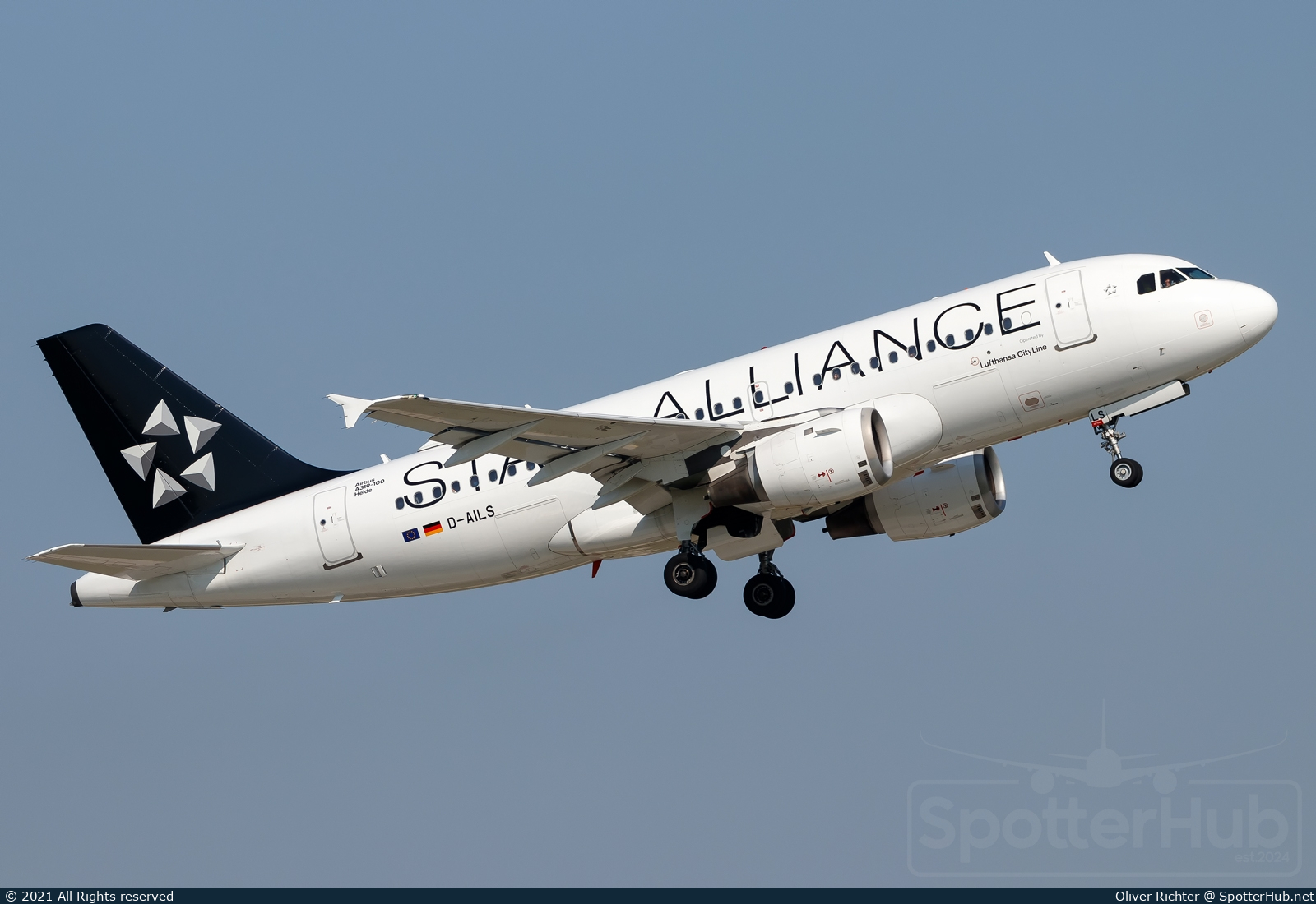 Photo of D-AILS - Airbus A319-114 operated by Lufthansa CityLine
