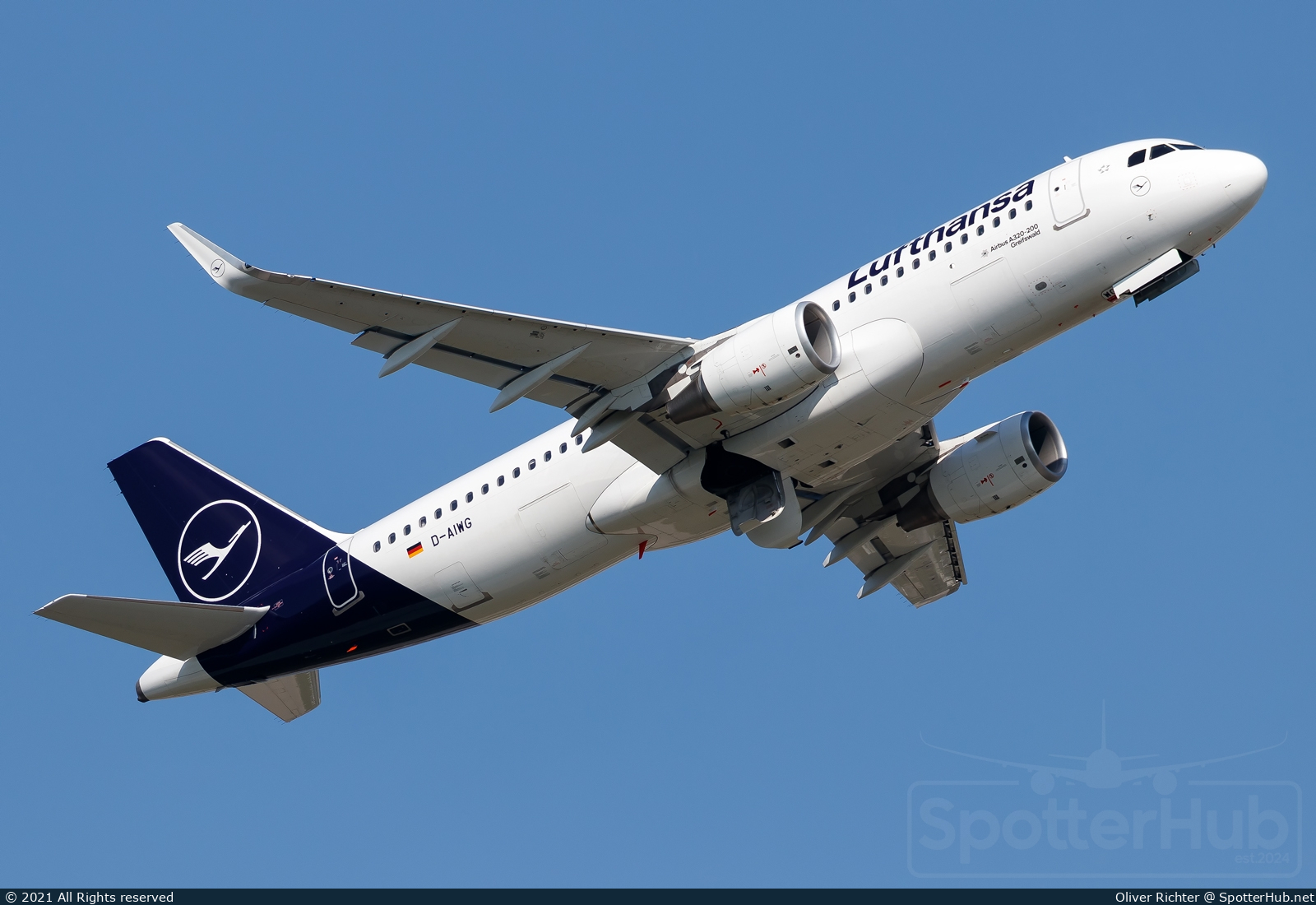 Photo of D-AIWG - Airbus A320-214 operated by Lufthansa