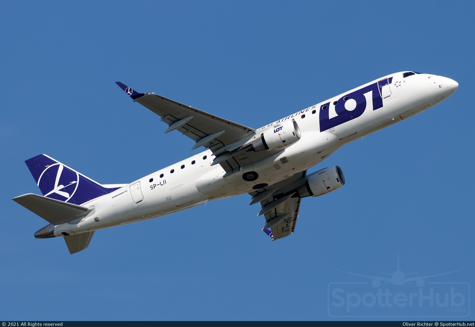 Photo of SP-LII - Embraer ERJ-175LR operated by LOT Polish Airlines