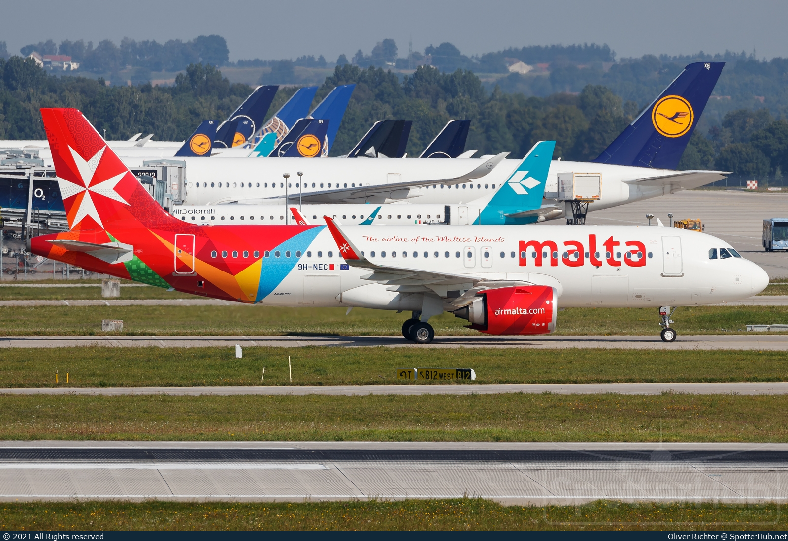 Photo of 9H-NEC - Airbus A320-251N operated by Air Malta