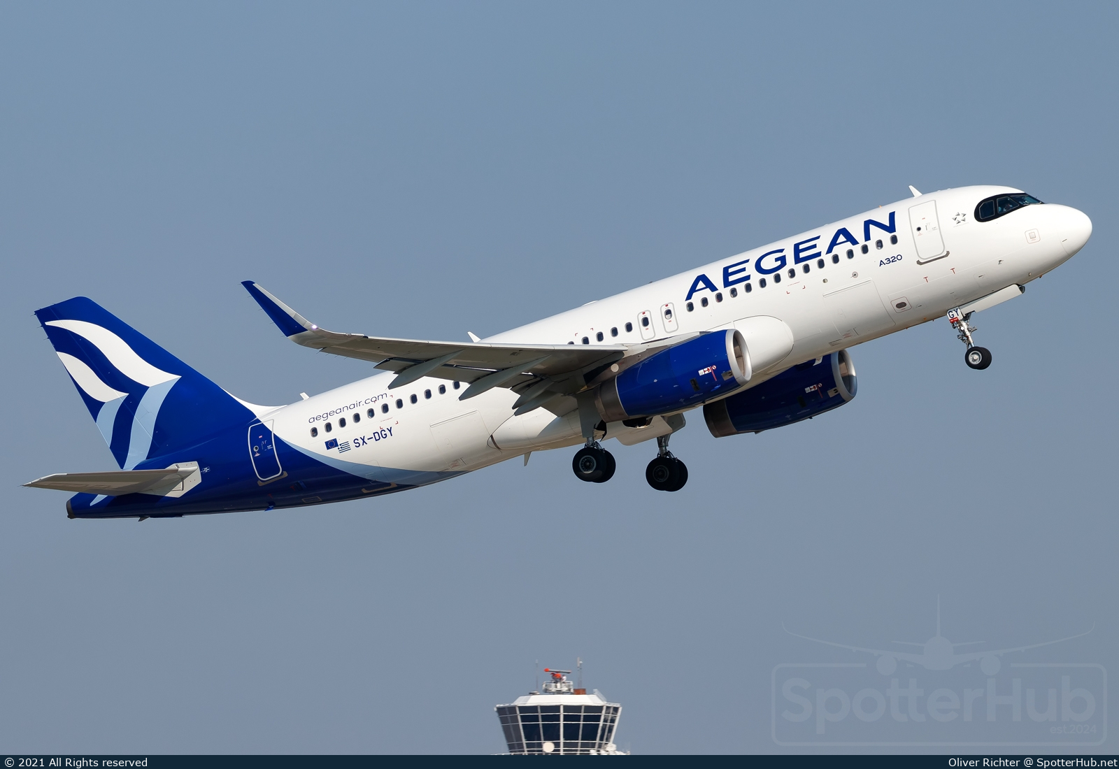 Photo of SX-DGY - Airbus A320-232 operated by Aegean Airlines