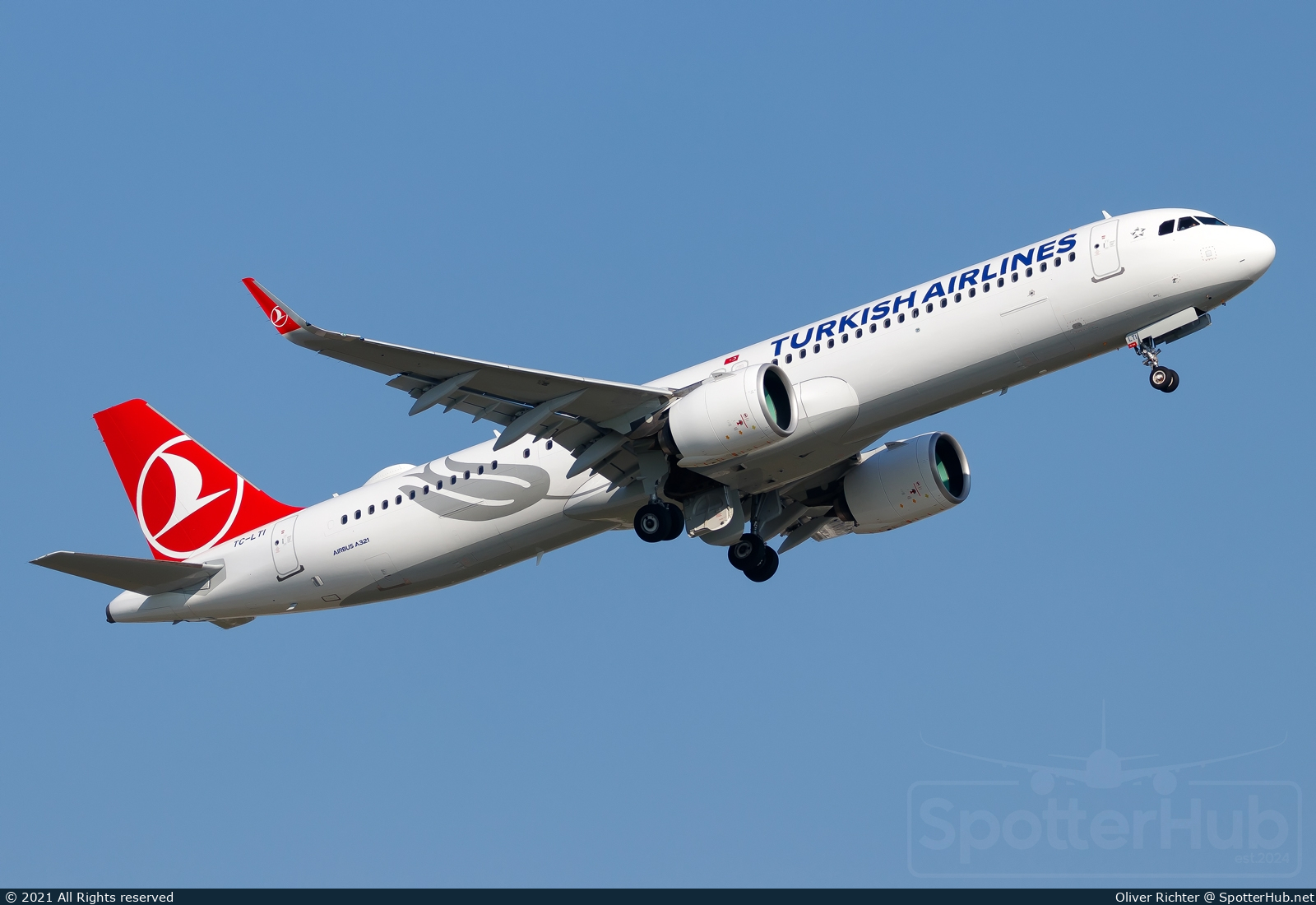 Photo of TC-LTI - Airbus A321-271NX operated by Turkish Airlines