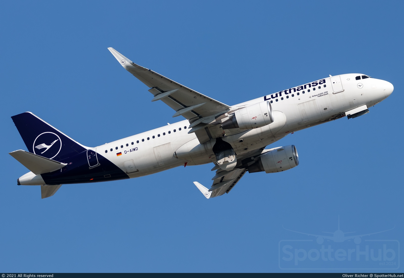 Photo of D-AIWD - Airbus A320-214 operated by Lufthansa