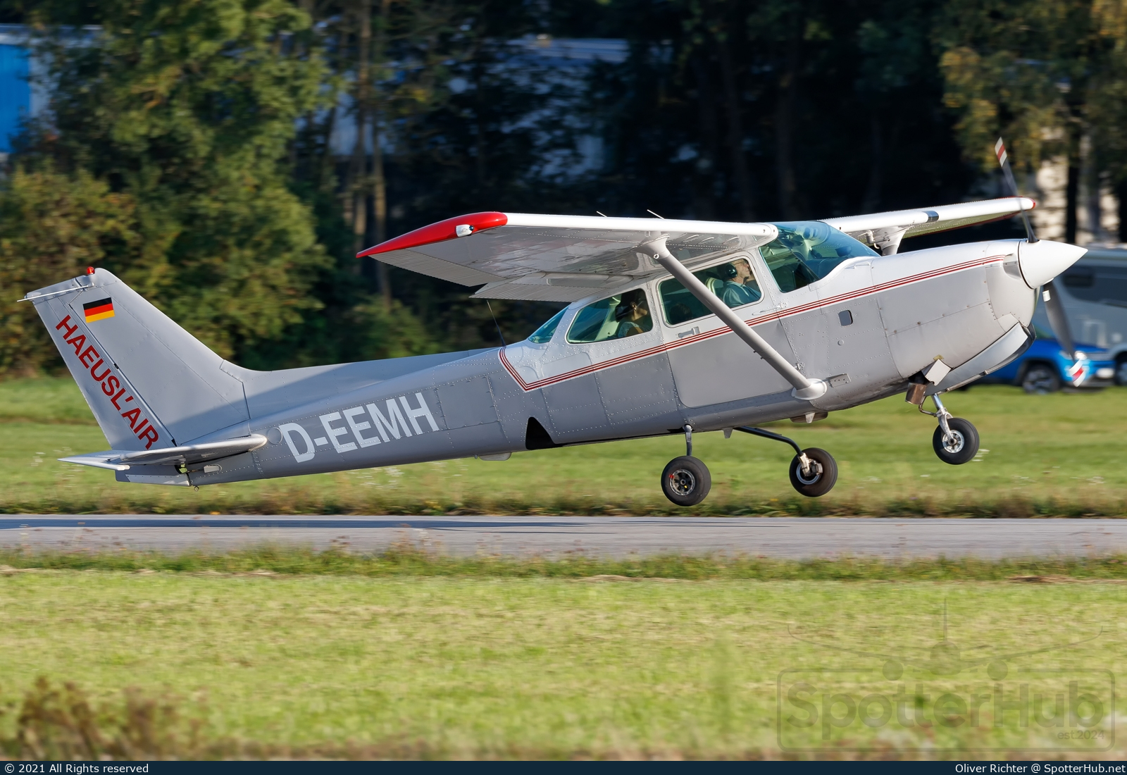 Photo of D-EEMH - Cessna 172RG Cutlass RG operated by HAEUSL'AIR – Flugschule Michael Haeusler