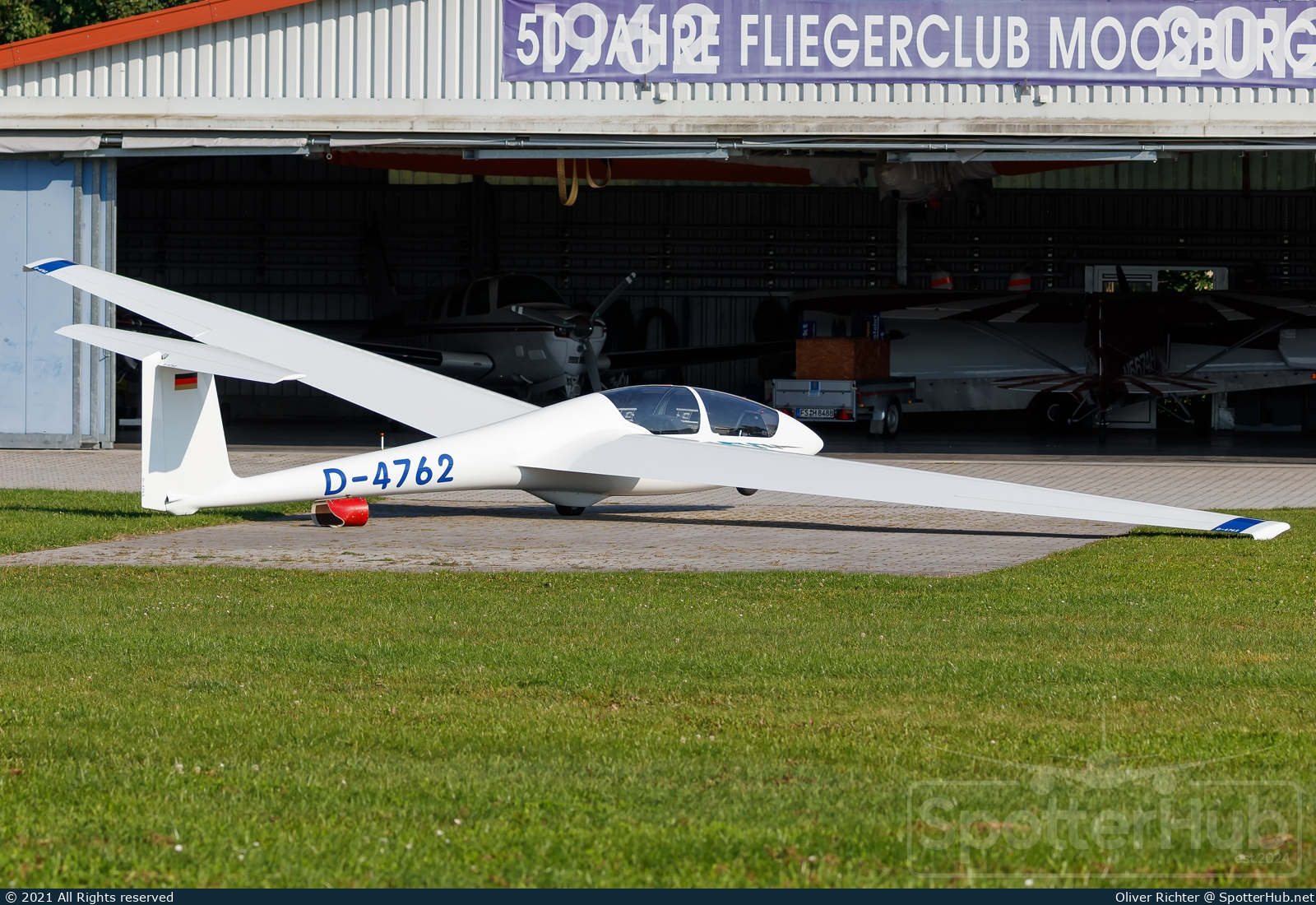 Photo of D-4762 - Schleicher ASK 21 operated by Fliegerclub Moosburg