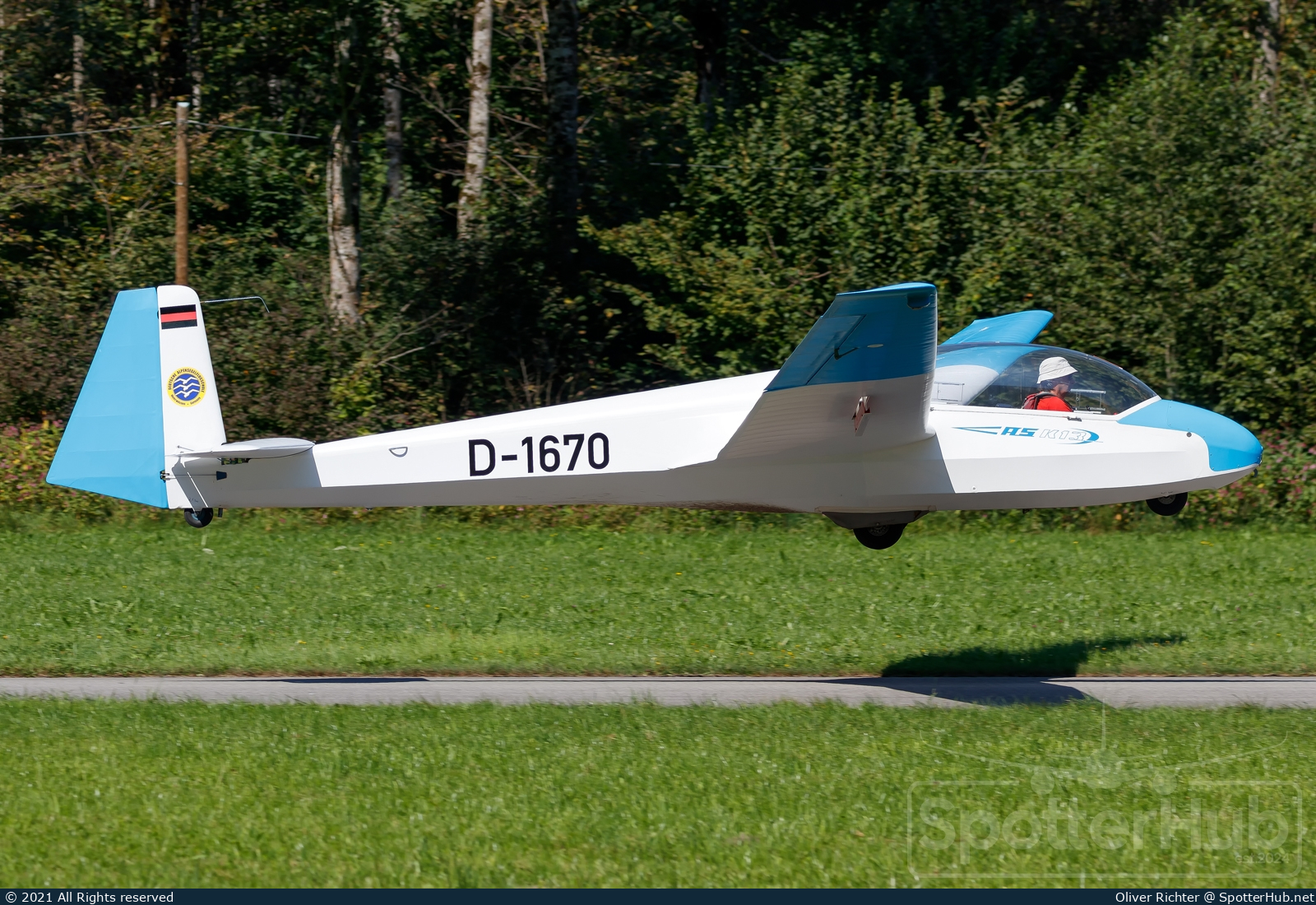 Photo of D-1670 - Schleicher ASK 13 operated by Deutsche Alpensegelflugschule Unterwössen